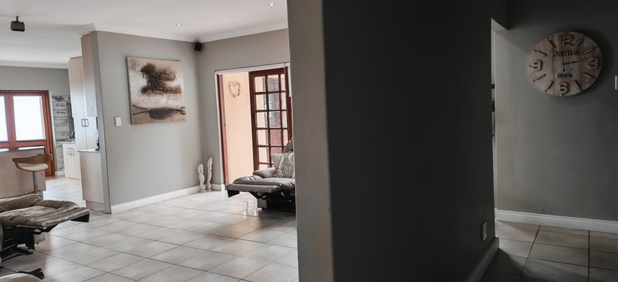 7 Bedroom Property for Sale in Dana Bay Western Cape